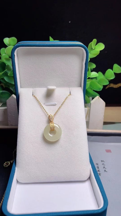 Kalung Jepitan Ping An Giok Hetian Giok 925 Perak Tatahan Giok bersih, halus dan hangat Sudah termasuk pajak pengiriman.
