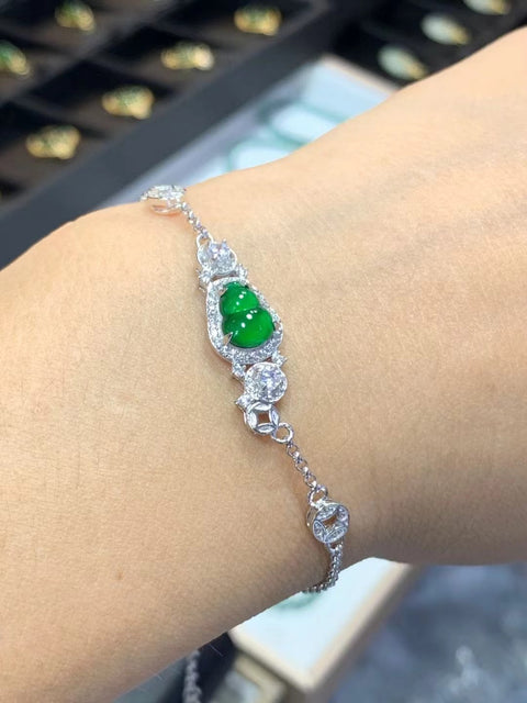 Gelang Jadeite Guatemala Alami 925 Perak Tatahan Giok bersih dan halus serta hangat Ukuran 6.3 * 8.2 * 2.8mm Termasuk Pajak Pengiriman