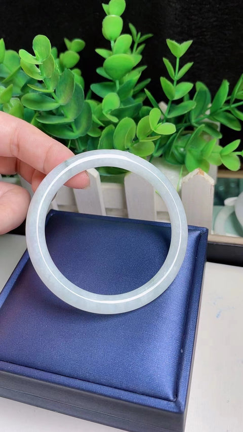Gelang barang dari batu giok alami Gelang kepala penuh Ukuran 54,5 mm Bahan batu giok tua Batu giok terjadi secara alami Pola acak sudah termasuk pajak pengiriman