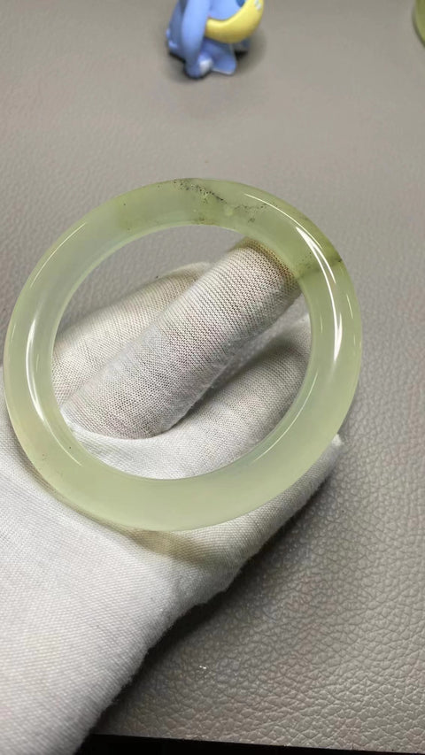 Gelang Garis Putaran Warna Musim Semi Giok Cui Giok Alami Ukuran 60-62mm Ukuran 61.3mm Lebar Sisi 10.9mm Giok terjadi secara alami Pola acak Pajak Pengiriman Termasuk