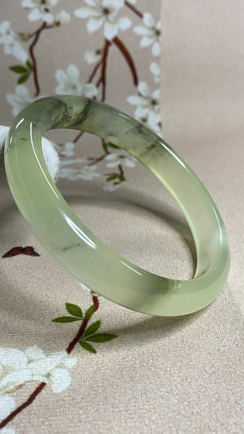 Gelang Lukisan Pemandangan Giok Cui Fine Jade Lukisan Lukisan Pemandangan Alam Ukuran 65-67mm Ukuran 66.5mm Lebar Batang 12.7mm Giok terjadi secara alami Pola acak termasuk pajak pengiriman