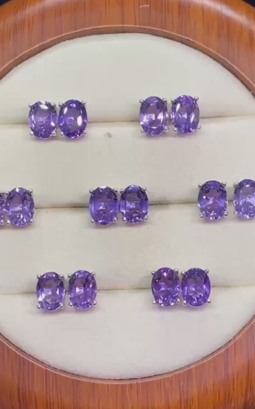 Anting-anting batu kecubung alami yang terbuat dari perak 925, ukuran 8 * 6mm, dengan cangkir perak yang lebih tebal, gaya yang indah, sudah termasuk pajak pengiriman.