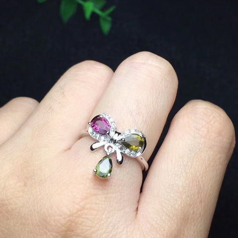 Cincin turmalin alami yang terbuat dari perak 925 dengan kristal berwarna indah dan ukuran yang longgar, api yang luar biasa, gaya yang indah, sudah termasuk ongkos kirim dan pajak.