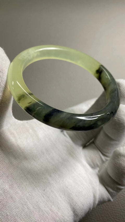 Gelang Tinta Giok Cui Alami Ukuran 59-61mm Ukuran 60.5mm Lebar Sisi 11mm Giok terjadi secara alami Pola acak termasuk pajak pengiriman