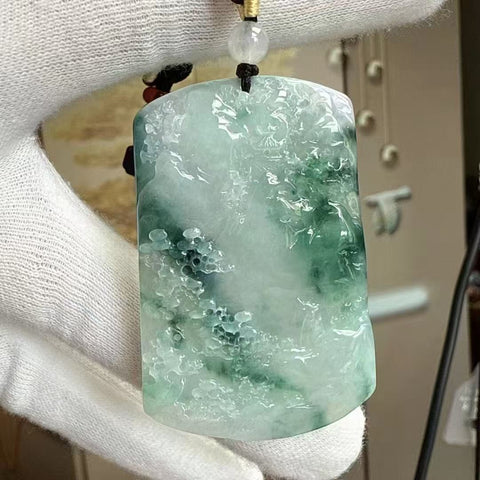 Liontin Shan Shui Jadeite a-barang-barang alami Ukuran 55.5 * 35.6 * 5.1mm Batu gioknya bagus dan hangat Gayanya indah & indah; Polanya indah sudah termasuk pajak pengiriman.
