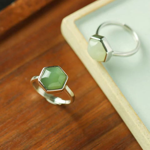 🌸【Cincin Hexagon】 Hexagon Giok Hetian Alami, warna cerah dan hidup, bertatahkan perak sterling untuk retensi warna yang tahan lama, termasuk biaya pengiriman dan pajak