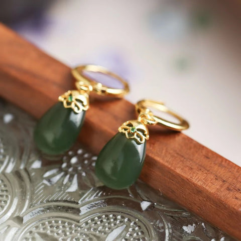 Anting-anting giok hijau giok Hetian alami 925 tatahan perak Giok bersih, halus dan hangat Termasuk ongkos kirim dan pajak