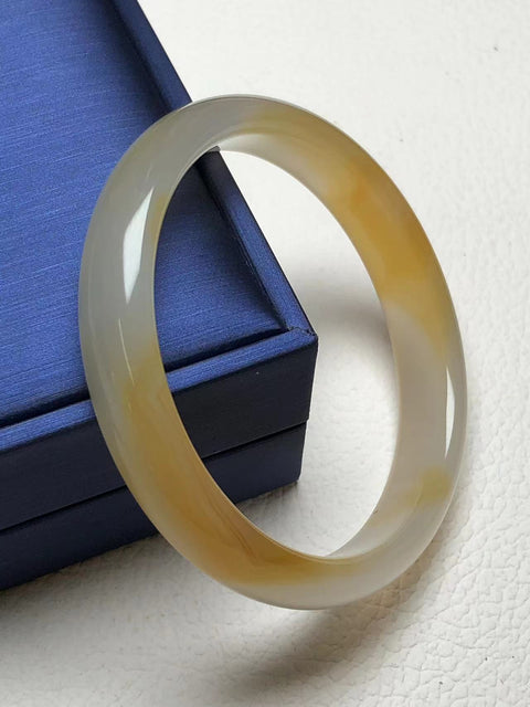 Baru ...... Gelang Kalsedon Taburan Alami, Giok Halus; Pola Bunga Alami Spiritual dan Alami; Ukuran Perkiraan: 55-10.8-6.5mm Giok Spesial Ultra-rendah adalah Pola Bunga yang terjadi secara alami Termasuk Pajak Pengiriman