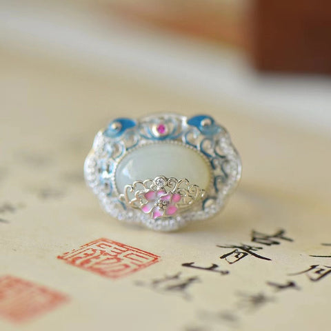 1570 Cincin Giok Hetian Alami 925 Pengaturan Perak Ukuran 10 * 14mm & nbsp; Giok bersih dan halus, halus dan hangat, gayanya sangat indah & nbsp; Sudah termasuk pajak pengiriman.
