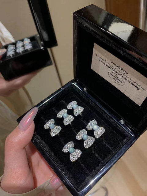 Cincin Kupu-kupu Giok Guatemala Alami dari perak 925. Gaya yang indah, giok yang bersih dan halus.