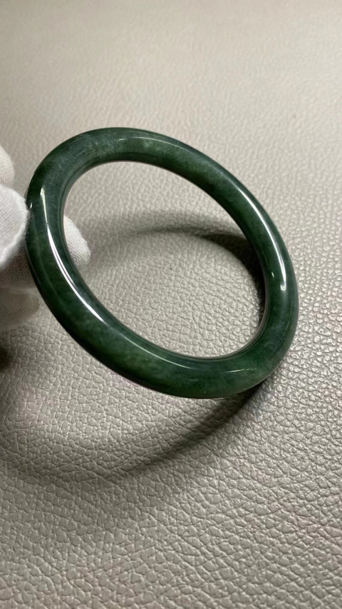 Batu Giok Cui Giok Hijau Penuh Mata Kucing - Gelang Strip Bulat, Ukuran 61-63 Lingkaran Dapat Dipakai, Ukuran 62.1mm, Tebal Strip 9.6mm Batu giok terjadi secara alami Pola acak Termasuk Pajak Pengiriman