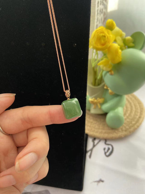 Kalung Kalung Jasper Alami Jepitan Kalung Giok 18k Pengaturan Emas Giok bersih, halus dan hangat Sudah termasuk ongkos kirim dan pajak.