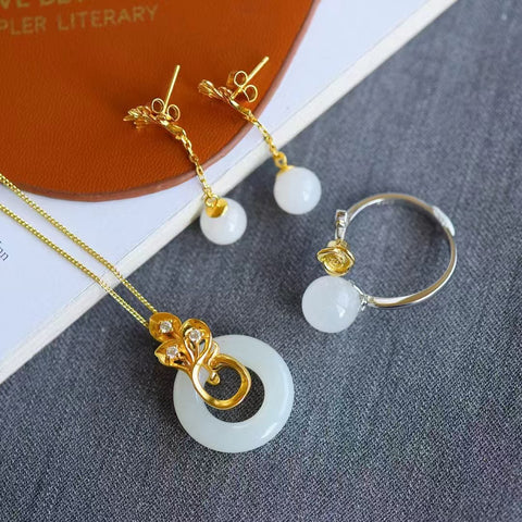 Set Giok Hetian Alami 5269-2 Kalung 20 * 20mm 1057 Cincin 10 * 10mm 2258-2 Anting-anting 8 * 8mm Sudah termasuk pajak pengiriman