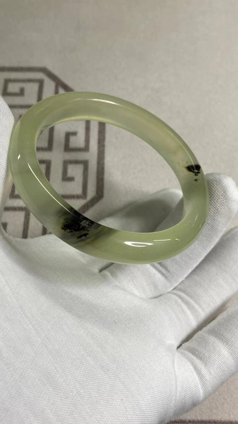 Gelang Tinta Alami Ukuran 59-61mm Ukuran 60.mm Lebar Sisi 11.7mm Giok semuanya terjadi secara alami Pola acak Termasuk Pajak Pengiriman