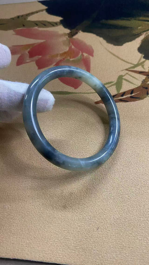 Batang kecantikan warna ayam hitam giok Xiuyan yang indah, diameter dalam: 60mm, batu alam dihasilkan secara alami, polanya acak, termasuk pajak pengiriman