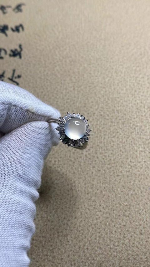 Cincin Es Giok Halus 925 Perak Bezel yang Dapat Disesuaikan Ukuran 8,5 mm Giok bersih, halus dan hangat Termasuk ongkos kirim dan pajak.
