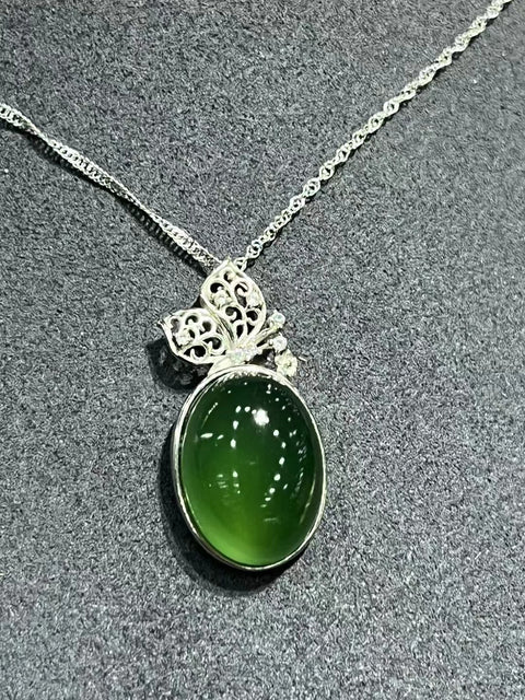Kalung Giok Alami dari Perak 925 Ukuran 19 * 13,5 mm Giok bersih, halus dan hangat Termasuk ongkos kirim dan pajak.