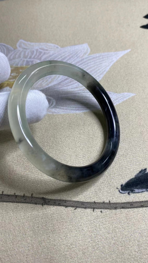 Gelang Tinta Es Tinta Abu-abu Sierra Jade Alami Ukuran 53-55mm Ukuran 54.2mm Lebar Sisi 7.5mm Giok semuanya terjadi secara alami Pola acak termasuk Pajak Pengiriman