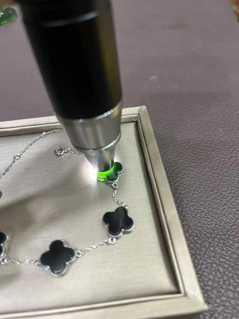 Gelang Semanggi Klasik Tatahan Perak Hijau Giok Cui Giok Alami Ukuran 11,5 mm Giok bersih, halus dan hangat Sudah termasuk pajak pengiriman.