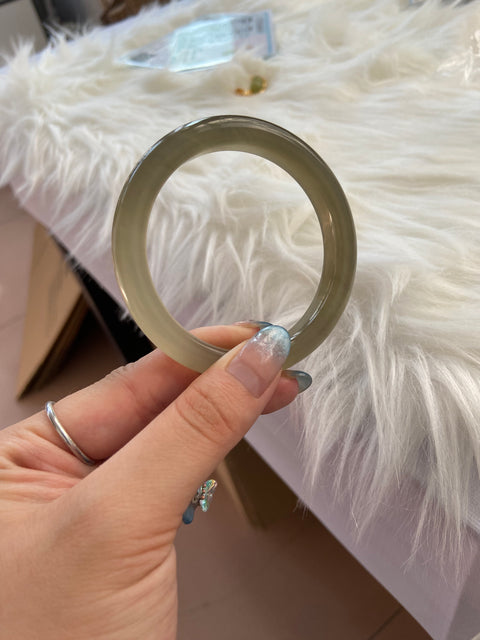 Gelang Giok Cui Alami Ukuran 55-57mm Ukuran 56.3mm Giok semua terjadi secara alami Pola acak Termasuk ongkos kirim dan pajak