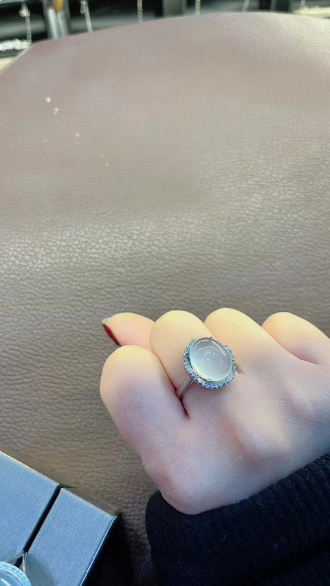 Cincin Giok Alami dari Perak 925 Ukuran 10.8 * 13.8mm Giok bersih, halus dan hangat Termasuk ongkos kirim dan pajak.