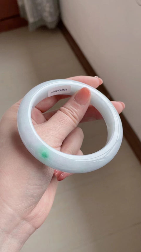 Gelang Batu Giok Alami Bahan lubang tua Yang hijau indah Ukuran 60mm Batu giok adalah pola alami yang terjadi secara acak Termasuk pajak pengiriman