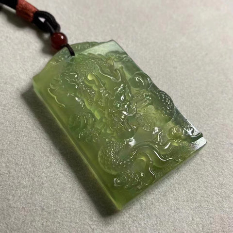 Liontin Naga Giok Cui Alami Berukuran 54 * 35mm Giok bersih, halus dan hangat Termasuk ongkos kirim dan pajak.