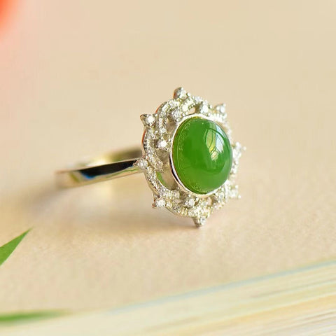 11234 Cincin Telur Jasper Alami yang terbuat dari perak 925 Ukuran 7 * 9mm Giok bersih, halus dan hangat, gayanya indah dan apik.