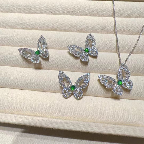 Kalung Kupu-kupu Jadeite Guatemala Alami 925 Gaya Pengaturan Perak sangat indah dan bermartabat; sudah termasuk pajak pengiriman