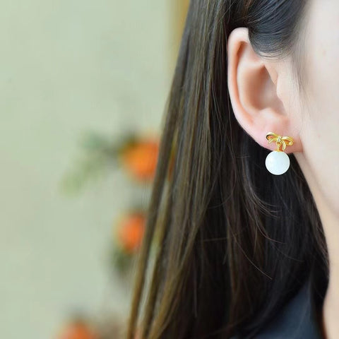 7356-2 Anting Busur Giok Hetian Giok Alami Ukuran 10 * 10mm Sederhana dan anggun Gaya yang indah sudah termasuk pajak pengiriman!