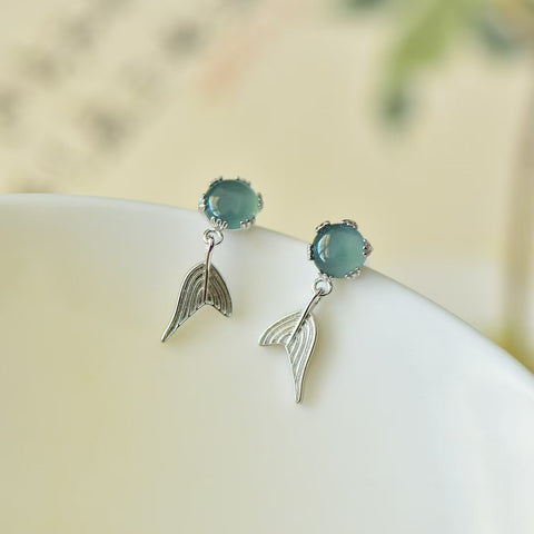 Anting Ekor Ikan Berbentuk Drum Bulat dengan Batu Giok Biru Bertatahkan Perak Sterling S925 - 32021 - 6*6 cm. Gratis ongkos kirim dan pajak.