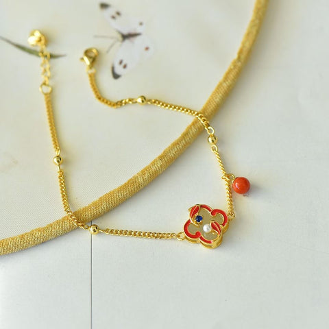 8289-2# Gelang Daun Semanggi Empat Hetian Bertatahkan Enamel Perak 925, menampilkan tekstur giok yang hangat dan lembut serta desain yang sederhana namun elegan, gratis ongkos pengiriman dan bea cukai.