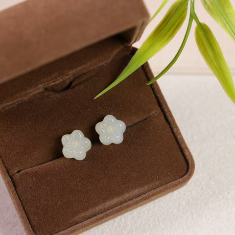 Anting Tusuk Bunga Lima Kelopak (Perak S925 & Giok Hetian 8474Q-2# Ukuran batu: 11 x 11 mm. Gratis ongkos kirim dan pajak.