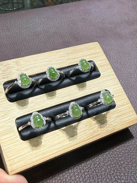 Cincin giok Hetian berbentuk labu dengan hiasan perak 925. Gratis ongkos kirim dan pajak.