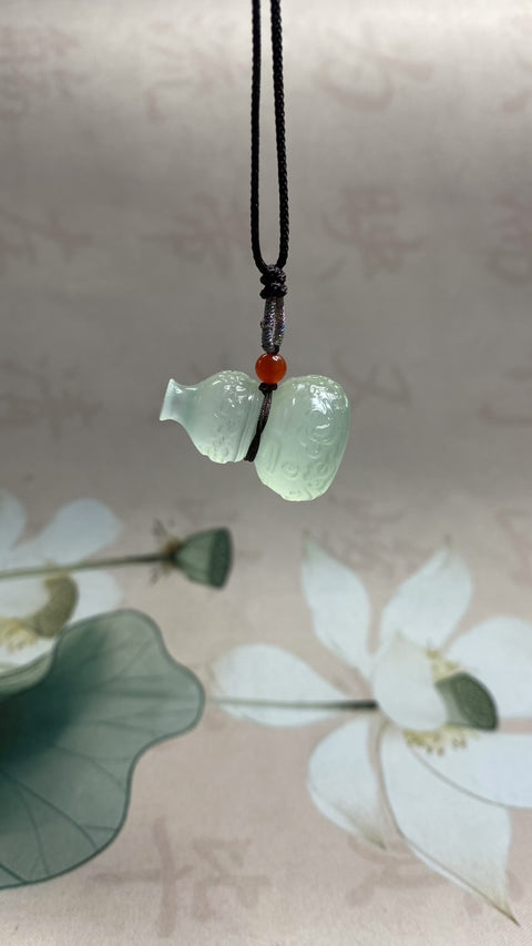 Labu Giok: Labu giok tiga dimensi Xiuyan yang indah - spesifikasi: 26 x 18 mm, gratis ongkos kirim dan pajak.