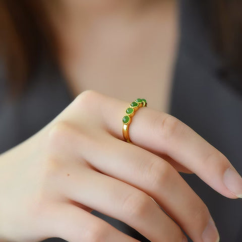 Cincin Modis Perak S925 & Giok Hetian Spinach 11340-2# Spesifikasi 3×3 mm. Gratis ongkos kirim dan pajak.