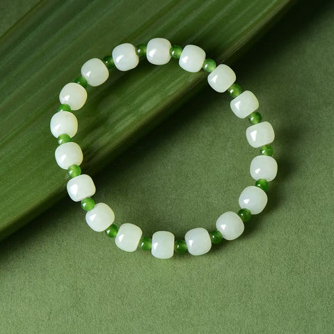 Gelang Untaian Tunggal Batu Giok Hetian 3334# Spesifikasi 4mm dan 6x7mm. Gratis ongkos kirim dan pajak.