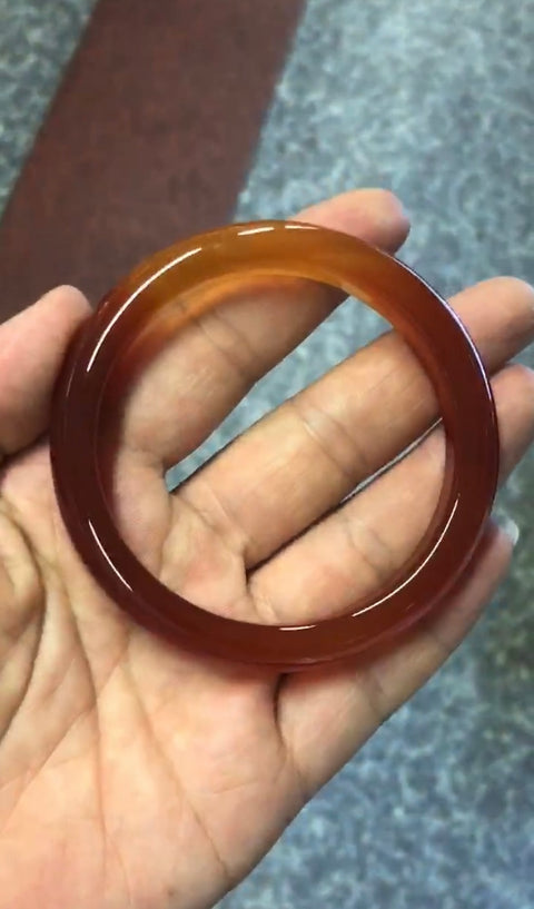 Gelang Ruyi batu manau merah, kualitas batu gioknya halus dan bersih, corak alami. Ukuran sekitar 56-10.3-7.3. Gratis pengiriman dan pajak