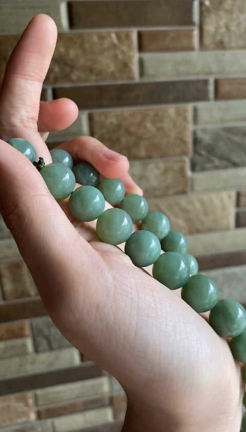 Tasbih Alami Giok Xiuyu Asli 33 butir, halus, dingin dan sangat indah, Ukuran butiran 12mm