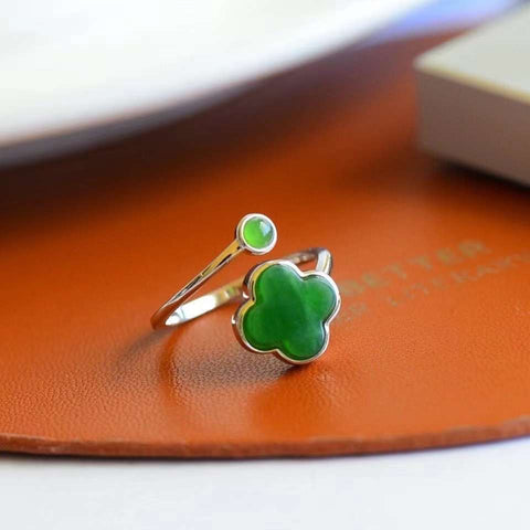 🍀🍀Cincin Perak 925 bertatahkan giok Hetian alami dan jasper "Semanggi"🍀cincin adjustable 🌱Ukuran: sekitar 10×3㎜ Sudah termasuk ongkir dan pajak