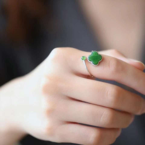 🍀🍀Cincin Perak 925 bertatahkan giok Hetian alami dan jasper "Semanggi"🍀cincin adjustable 🌱Ukuran: sekitar 10×3㎜ Sudah termasuk ongkir dan pajak