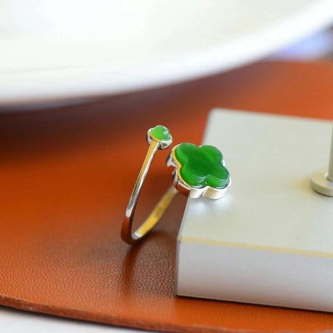 🍀🍀Cincin Perak 925 bertatahkan giok Hetian alami dan jasper "Semanggi"🍀cincin adjustable 🌱Ukuran: sekitar 10×3㎜ Sudah termasuk ongkir dan pajak