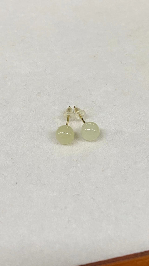 Anting: Anting giok Hetian yang indah, perak 925, spesifikasi: 6mm, termasuk ongkos kirim dan pajak