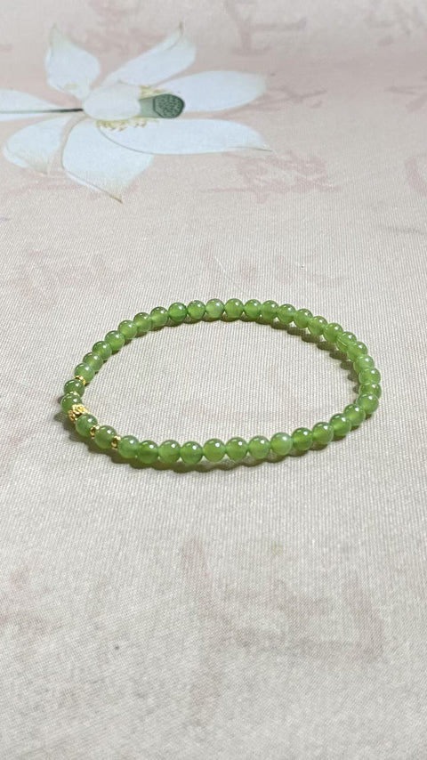 Gelang Batu Giok Hetian Jasper yang Indah, Spesifikasi: 4mm, Giok Halus, Warna Hijau Muda, Batu Alam Dihasilkan Secara Alami Pola Acak, Gratis Pajak Pengiriman