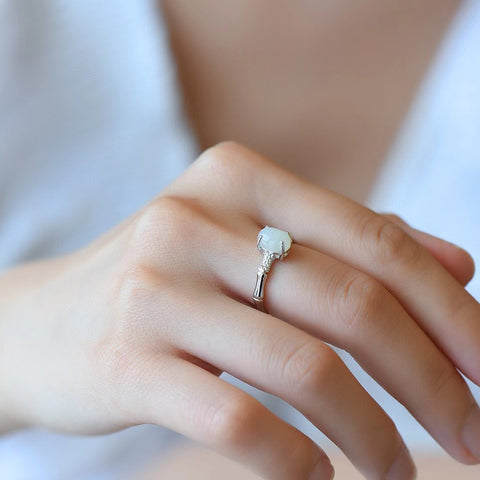 【1039】 Cincin giok putih Hetian bertatahkan perak s925, giok halus, lembab dan penuh, gaya modis, efek pemakaian yang bagus, batu alam dihasilkan secara alami dengan pola acak, termasuk pengiriman dan pajak