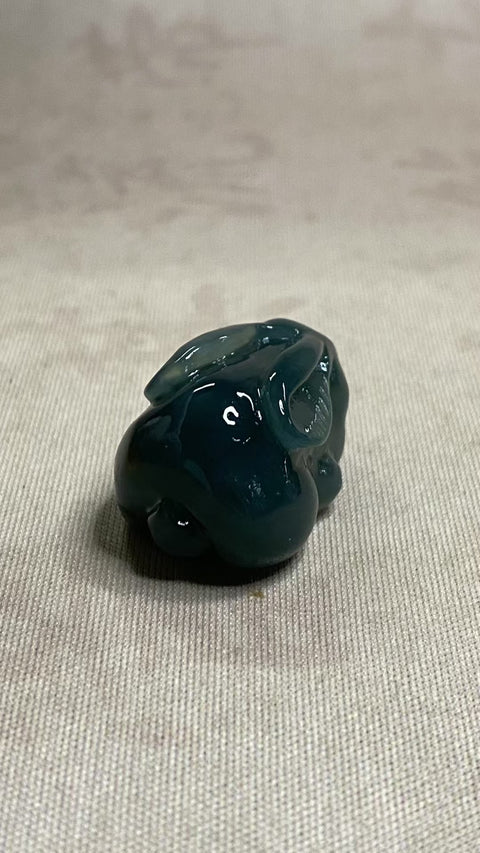 Kelinci Giok: Liontin Air Biru Giok Bunga Giok Xiuyan yang Indah - Kemakmuran, ukiran tangan, ukuran: 29✖️19mm, gratis ongkos kirim dan pajak