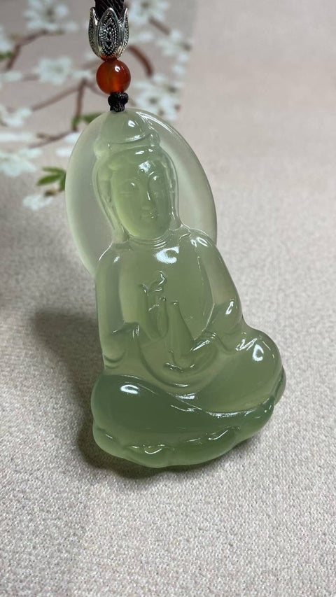 Guanyin: Liontin giok hijau es Xiuyan yang indah - Giok Guanyin, hijau es transparan, wajah yang baik, mata yang ramah, spesifikasi: 67✖️38mm, gratis ongkos kirim dan pajak