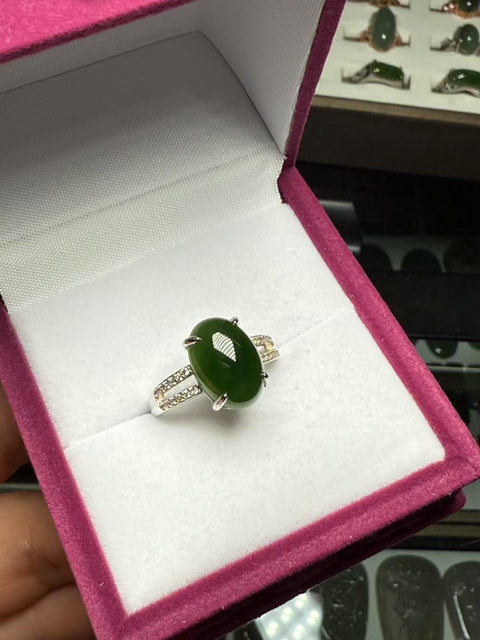 Cincin Adjustable Giok Bertahtakan Perak 925 Hetian Jade Jasper 💍Gaya yang unik dan baru. Efek pemakaiannya memikat. ✨Ukuran perkiraan: 14×10㎜, batu alam terbentuk secara alami, pola acak, gratis ongkos kirim dan pajak