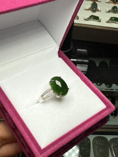 Cincin Adjustable Giok Bertahtakan Perak 925 Hetian Jade Jasper 💍Gaya yang unik dan baru. Efek pemakaiannya memikat. ✨Ukuran perkiraan: 14×10㎜, batu alam terbentuk secara alami, pola acak, gratis ongkos kirim dan pajak