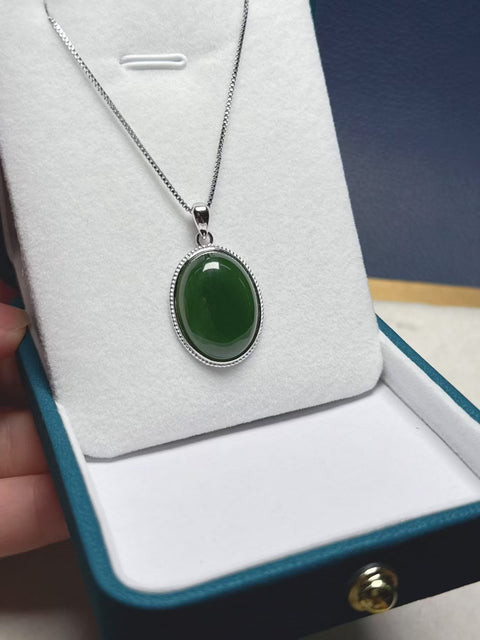 Liontin Giok Hetian "Kesempurnaan" Perak 925 Bertahtakan Tetesan Keberuntungan Gaya Sederhana dan Elegan💃 Ukuran: Kira-kira: 20×15㎜🍀 Termasuk ongkos kirim dan pajak